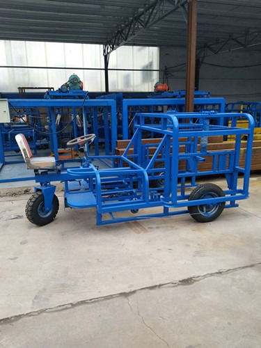 高效环保建材生产助手 小型免烧砖拉砖车与水泥砖设备解析