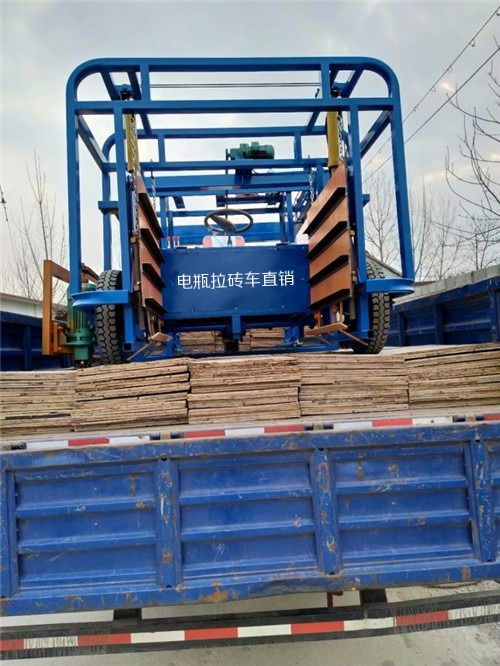水泥砖设备的核心角色 叉砖车与运坯车的高效协同